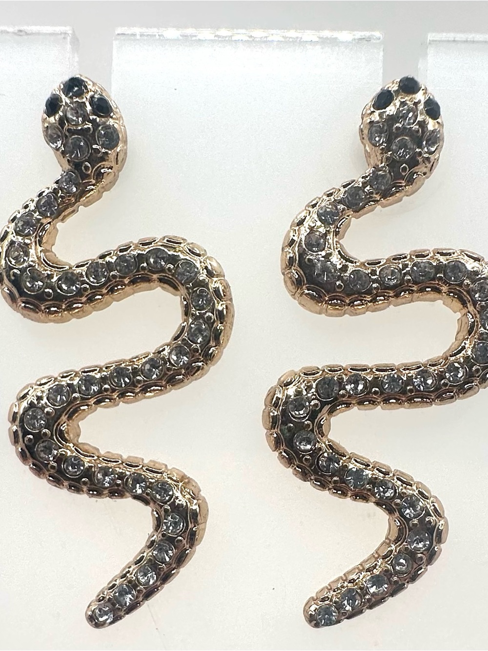 Fashion: Gold tones Snake Earrings